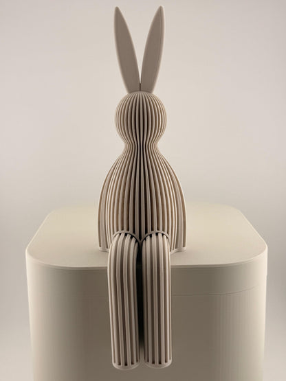 Sitzender Hase "Njal"