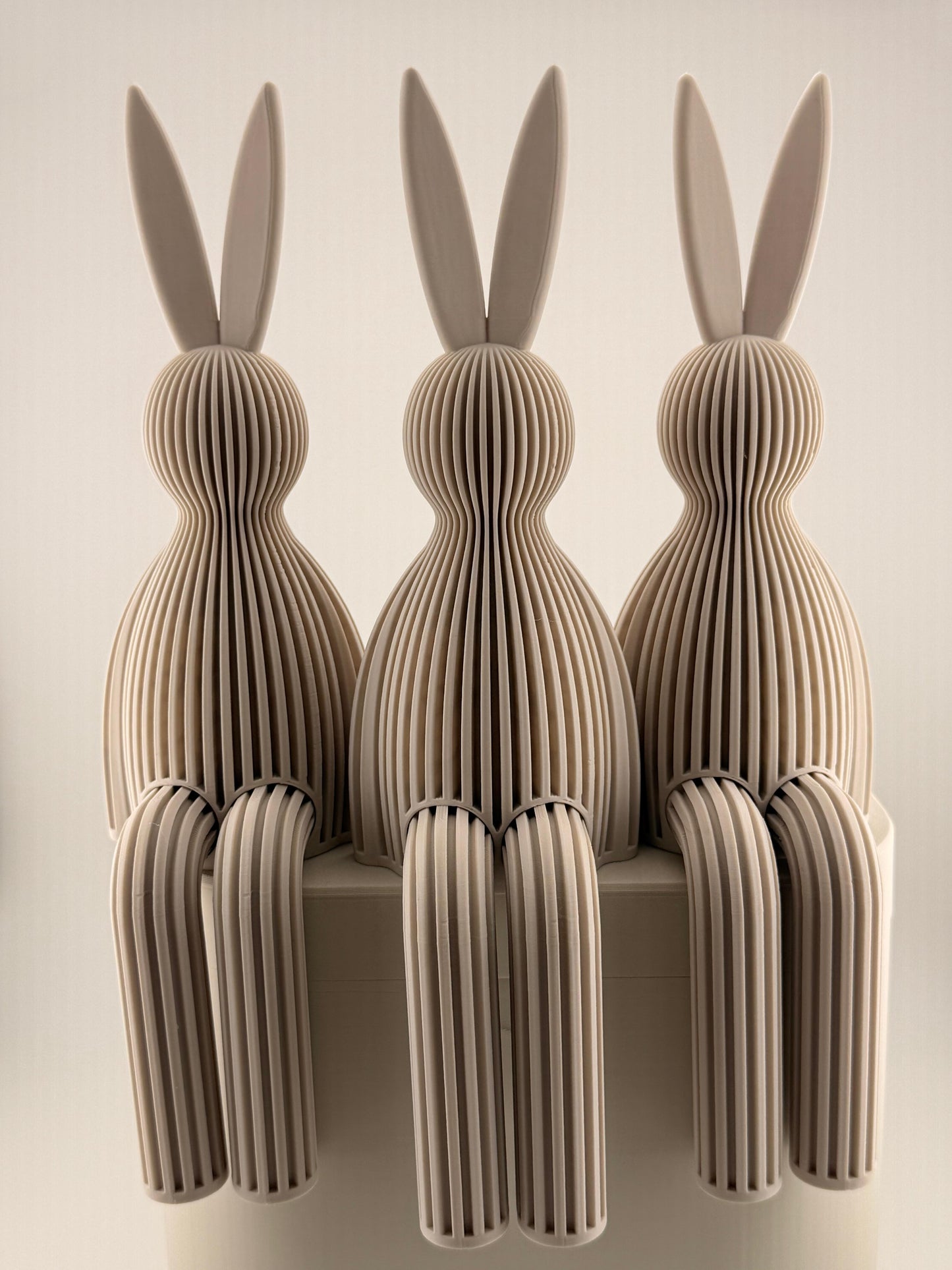 Sitzender Hase "Njal"