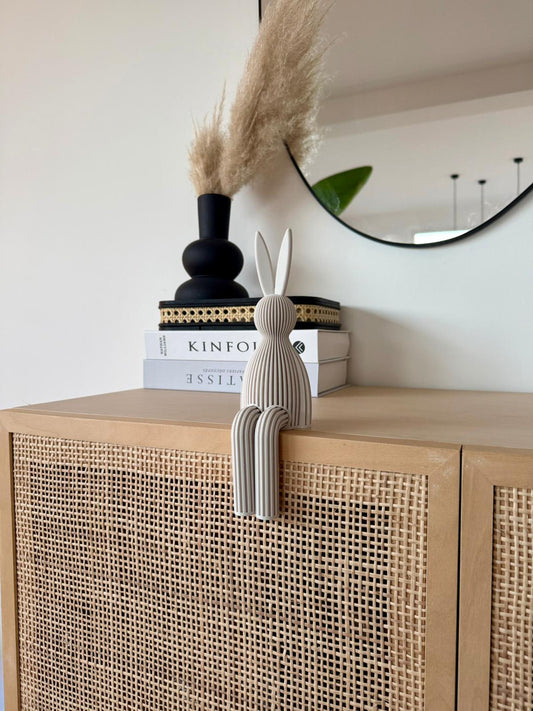 Sitzender Hase "Njal"